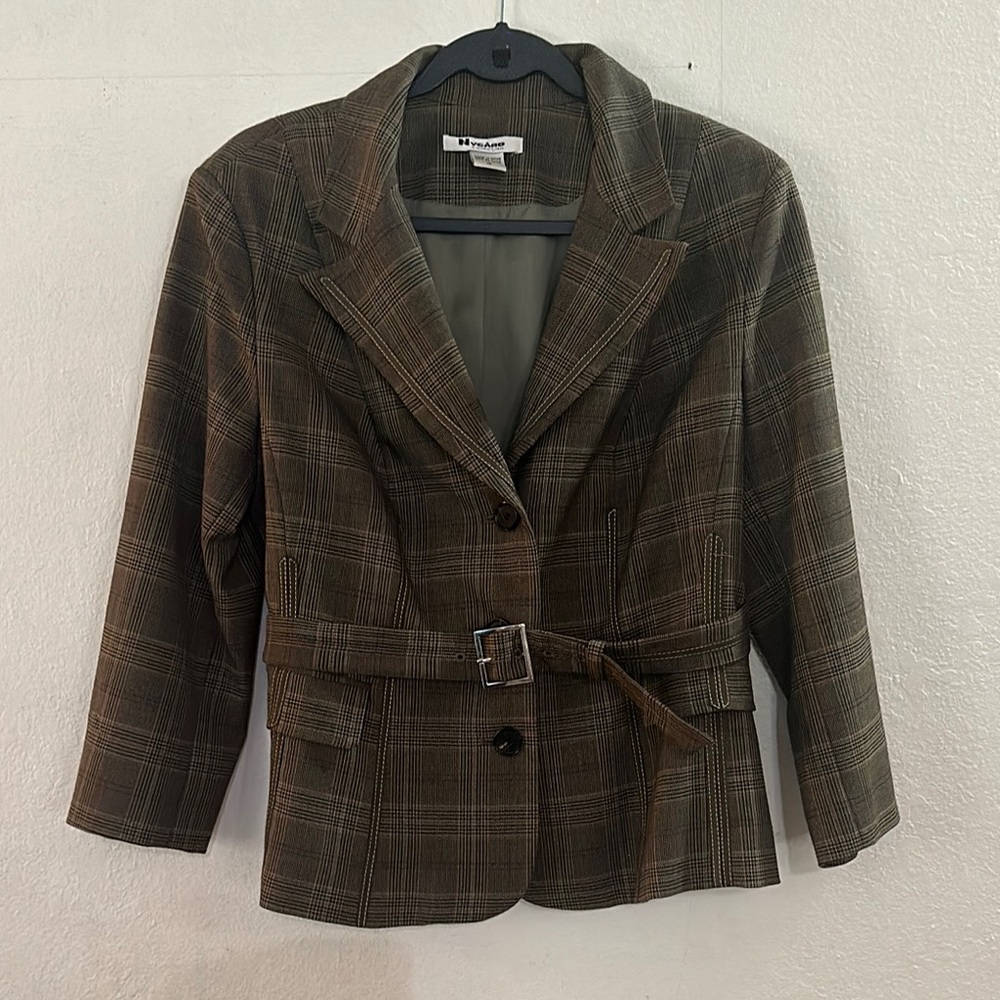 Beautiful Brown Plaid Women's Blazer/ pant suit set with removable belt - Picture 3 of 12